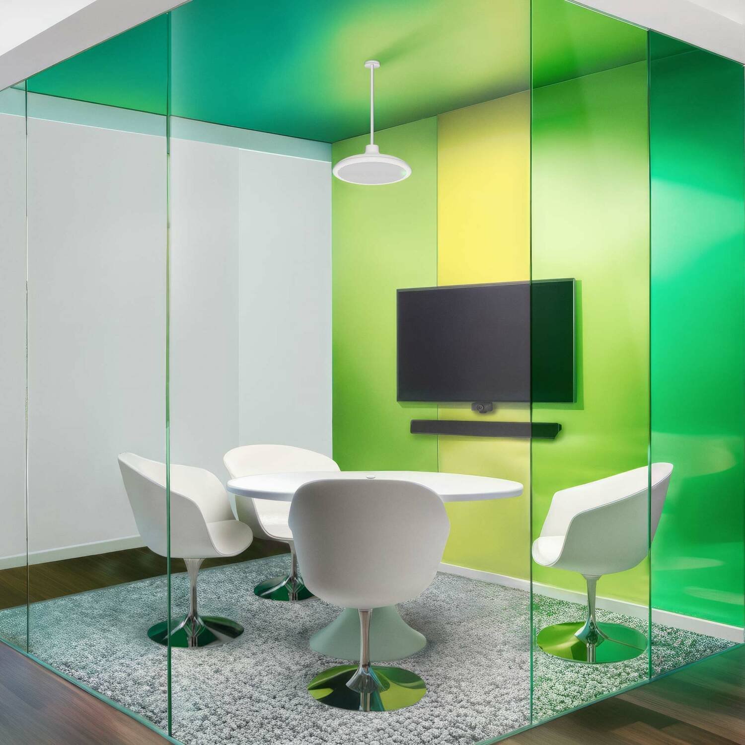 Lifestyle Image of MXA901